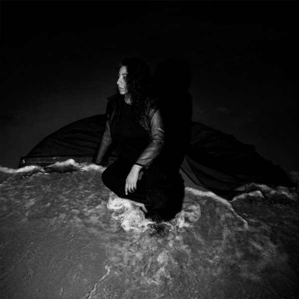 Arooj Aftab – Night Reign (grey)