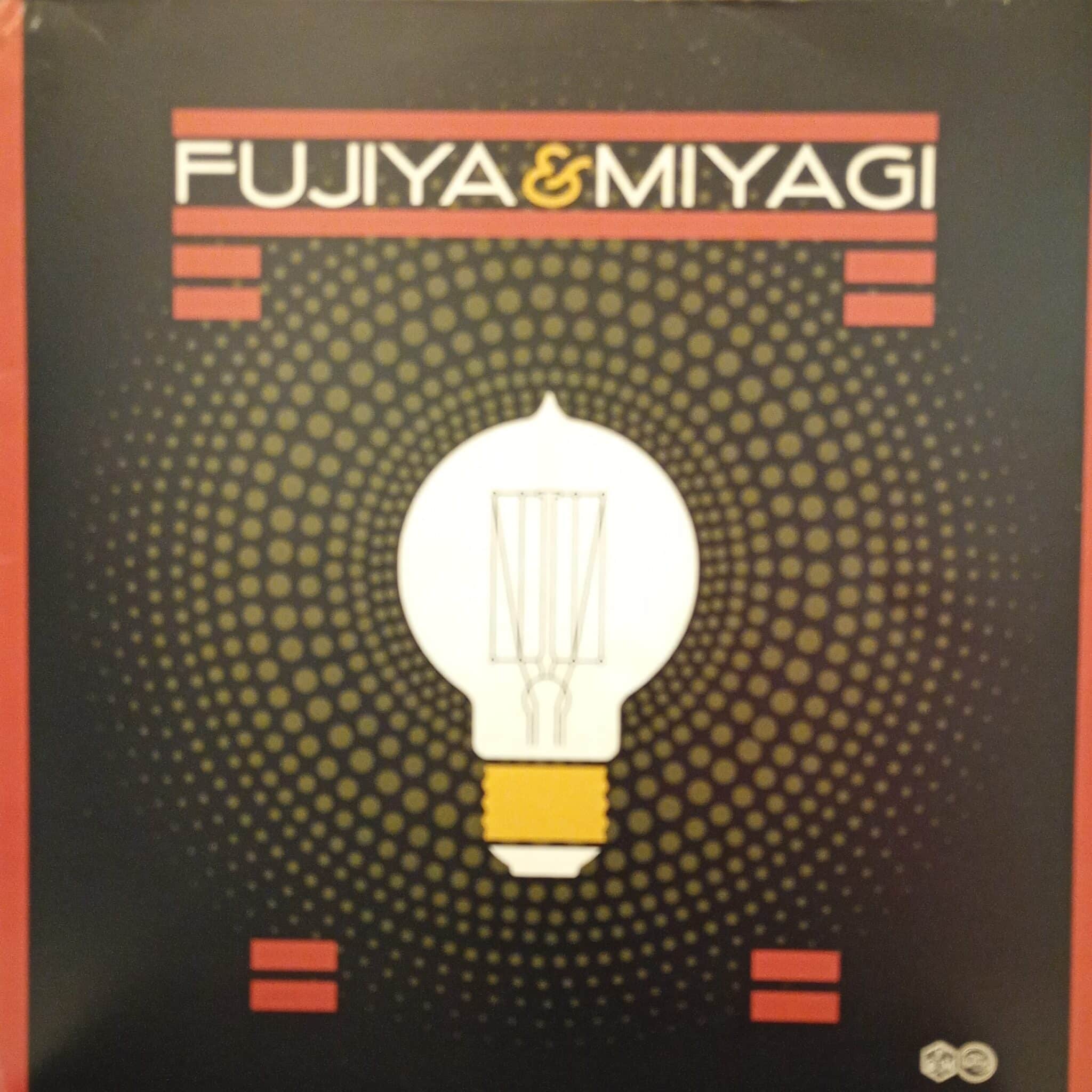 Fujiya & Miyagi – Lightbulbs