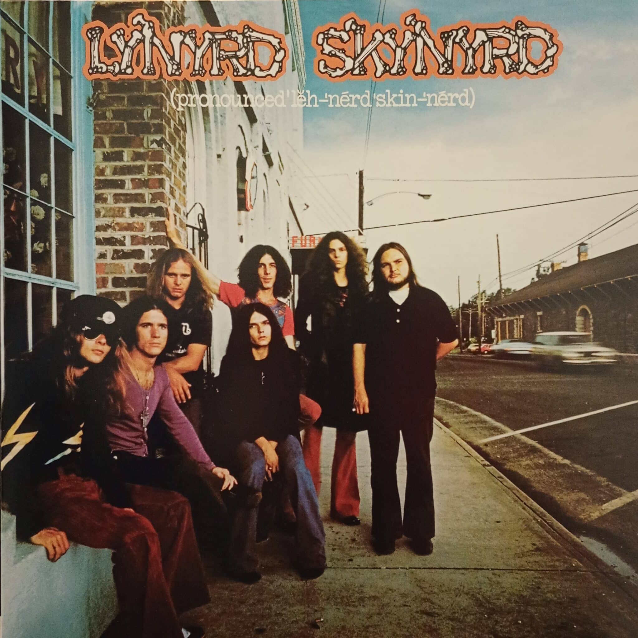 Lynyrd Skynyrd – (Pronounced 'Lĕh-'nérd 'Skin-'nérd)